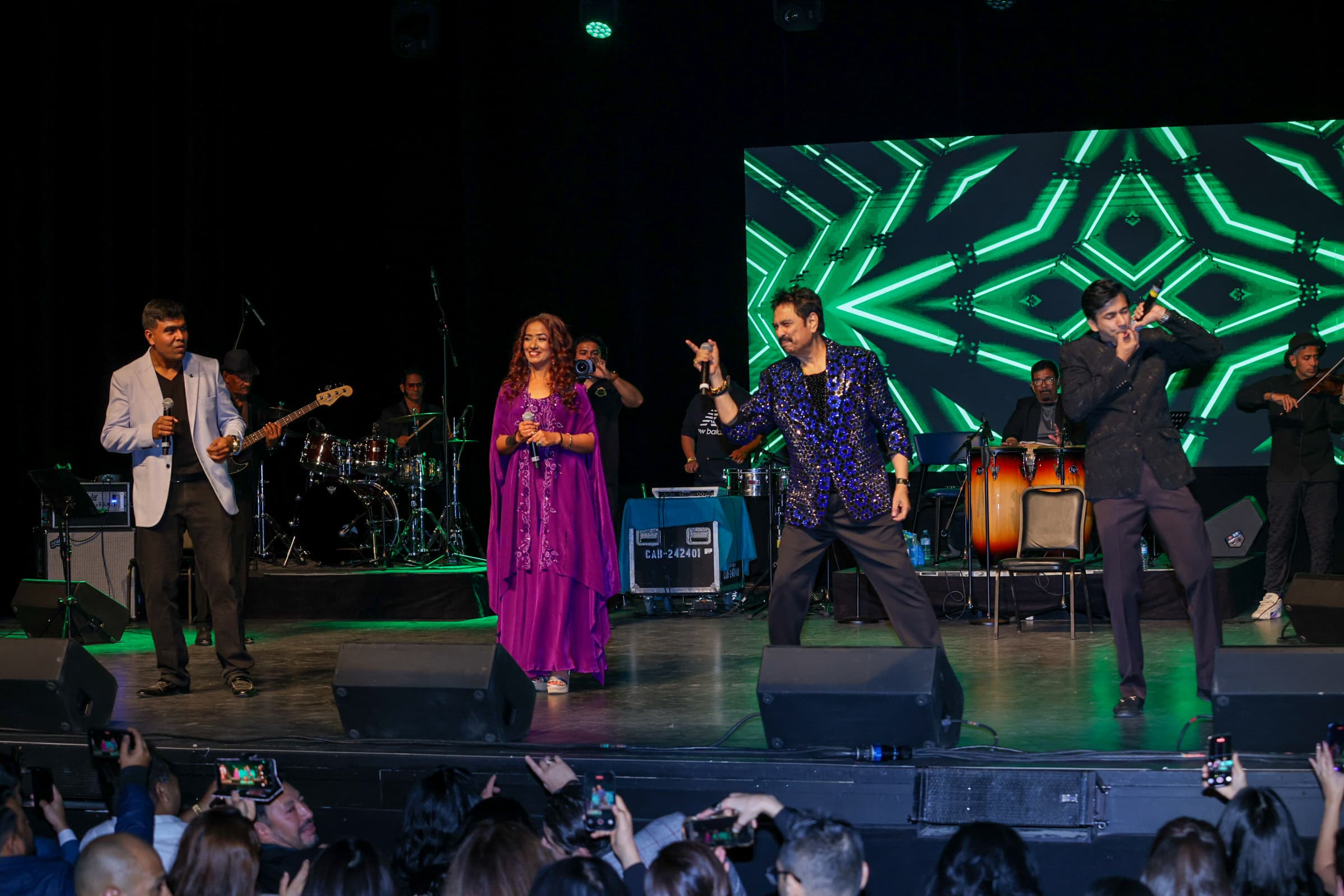 Unforgettable 90's - Live in Montreal gallery image 2
